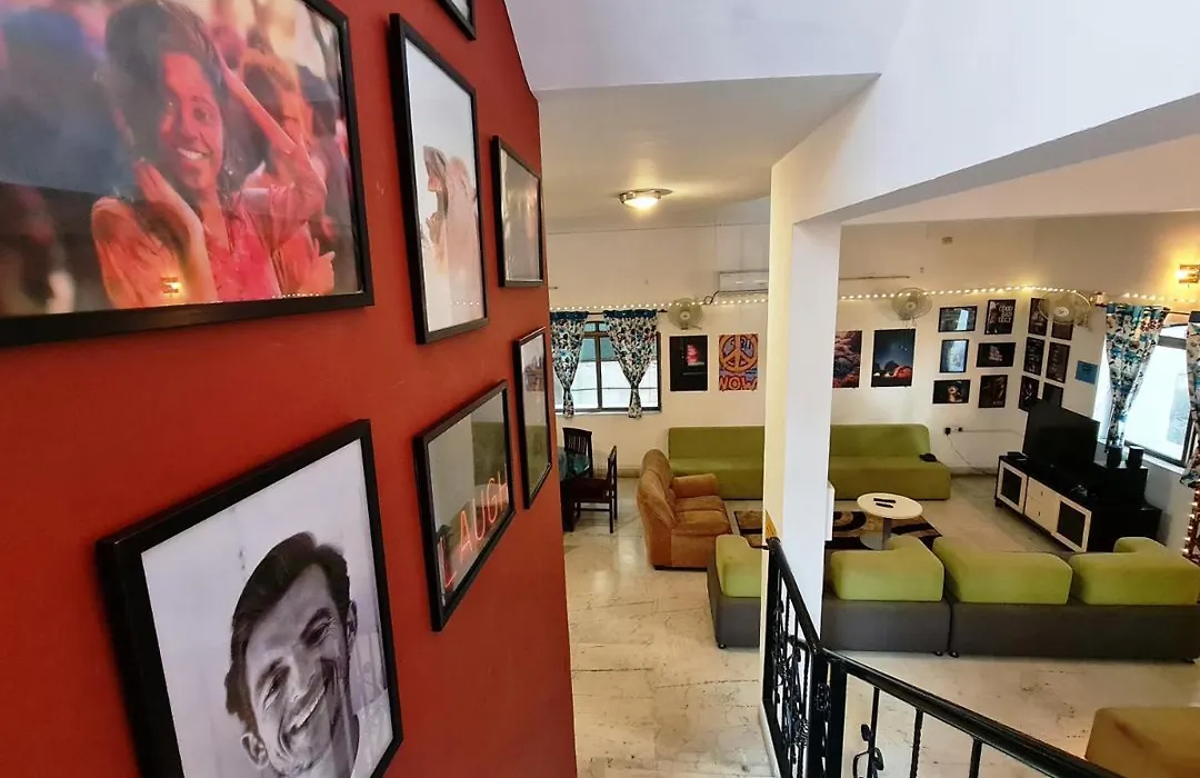Hostel Lifespace- Tailor Made For Working Professionals- Luxurious Twin Bungalow With Cowork- Only 3 And 4 Share Rooms-1